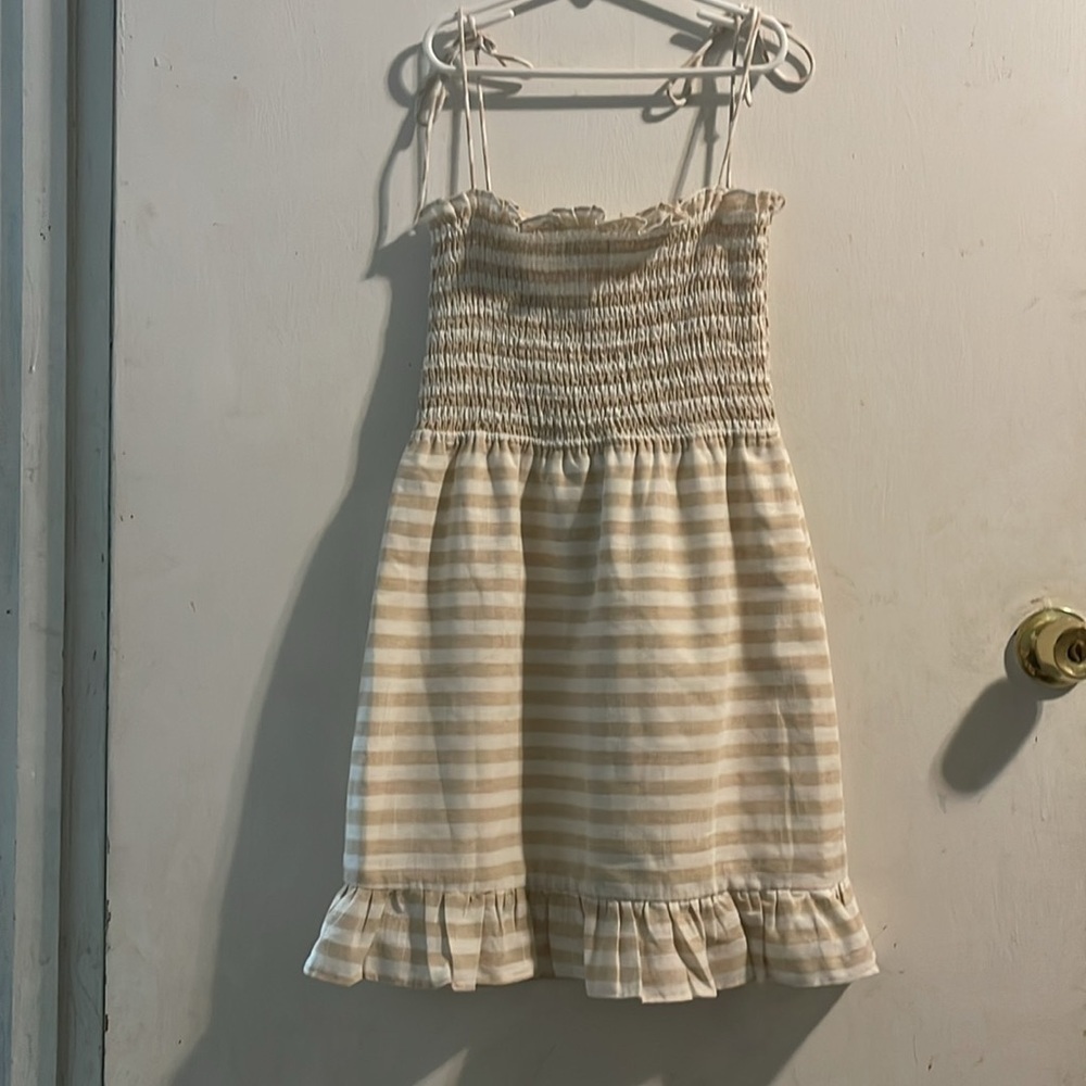 Superdown Tan Sundress‎ with Smocked Ruffle Hem - Picture 2 of 3